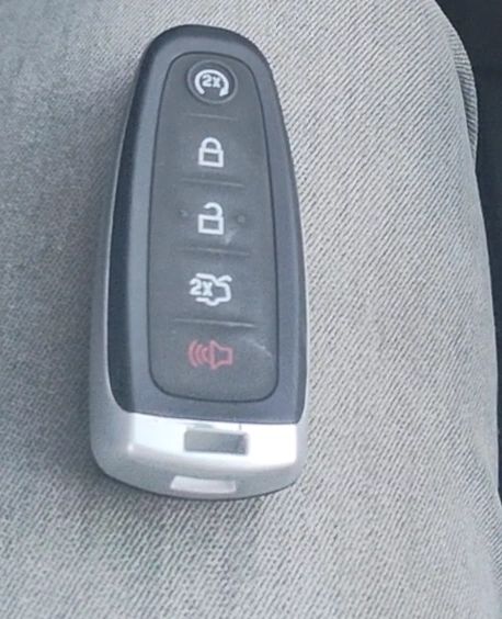 Car key and key fob cut and programmed by Lock City